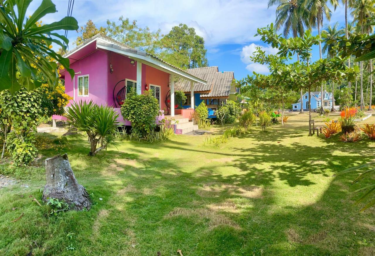 Lee Red House Hotel Ban Lak Uan Exterior foto