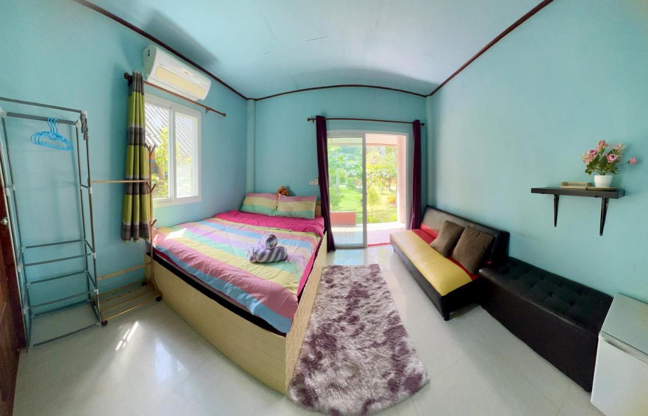 Lee Red House Hotel Ban Lak Uan Exterior foto
