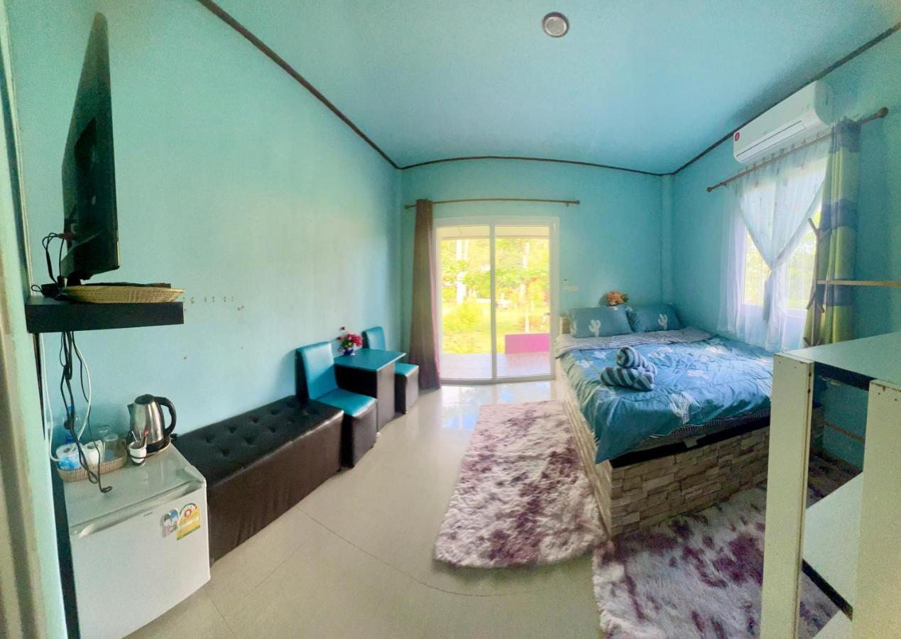 Lee Red House Hotel Ban Lak Uan Exterior foto