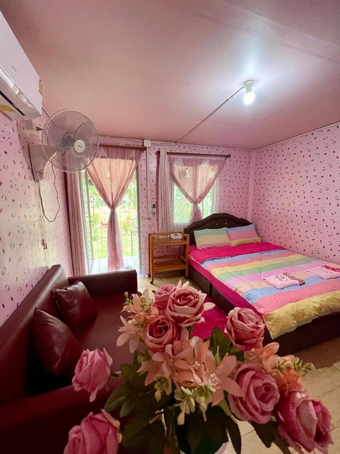 Lee Red House Hotel Ban Lak Uan Exterior foto