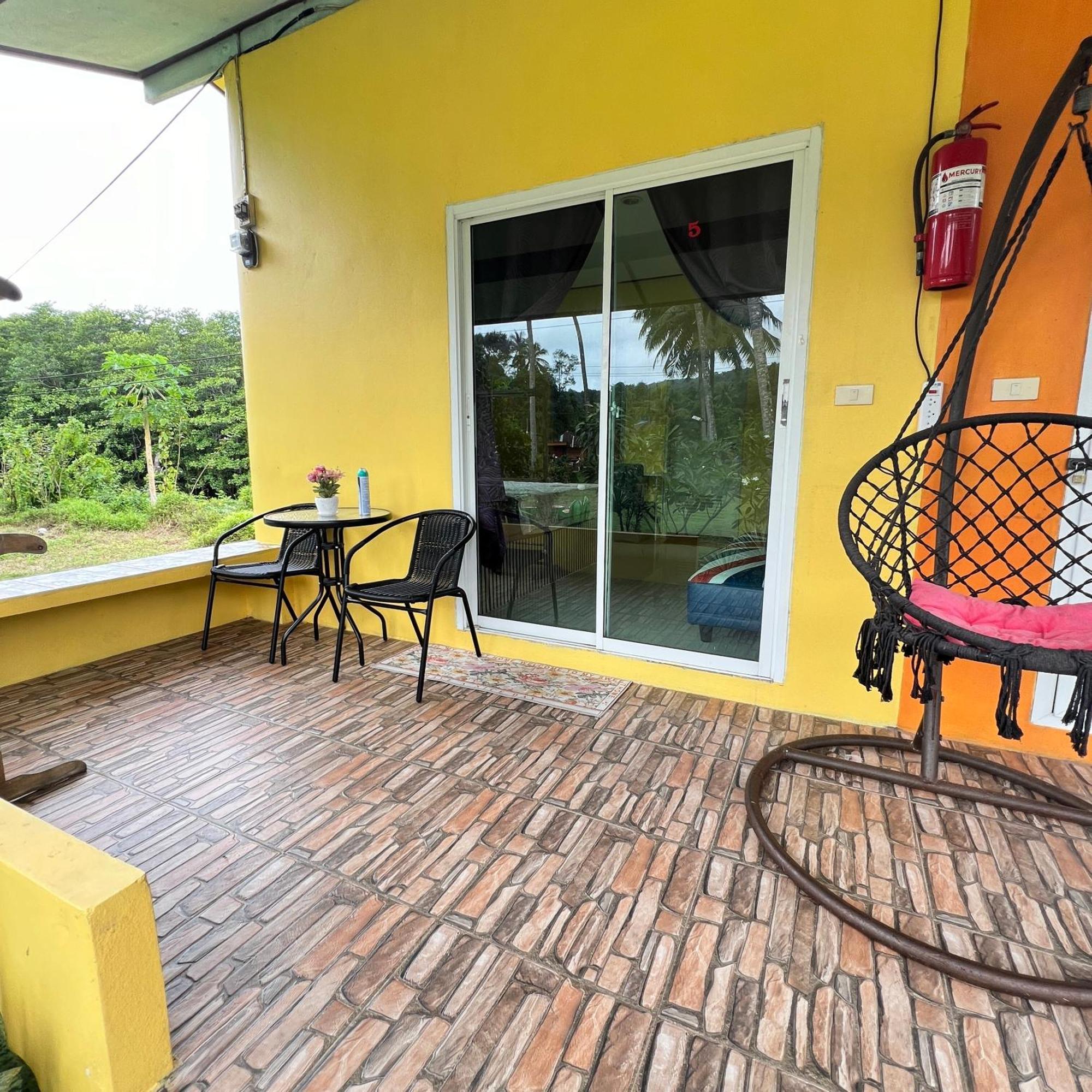 Lee Red House Hotel Ban Lak Uan Exterior foto