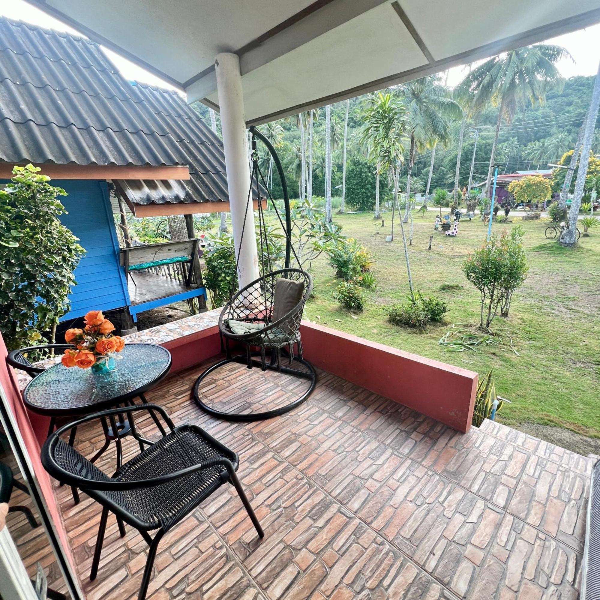 Lee Red House Hotel Ban Lak Uan Exterior foto