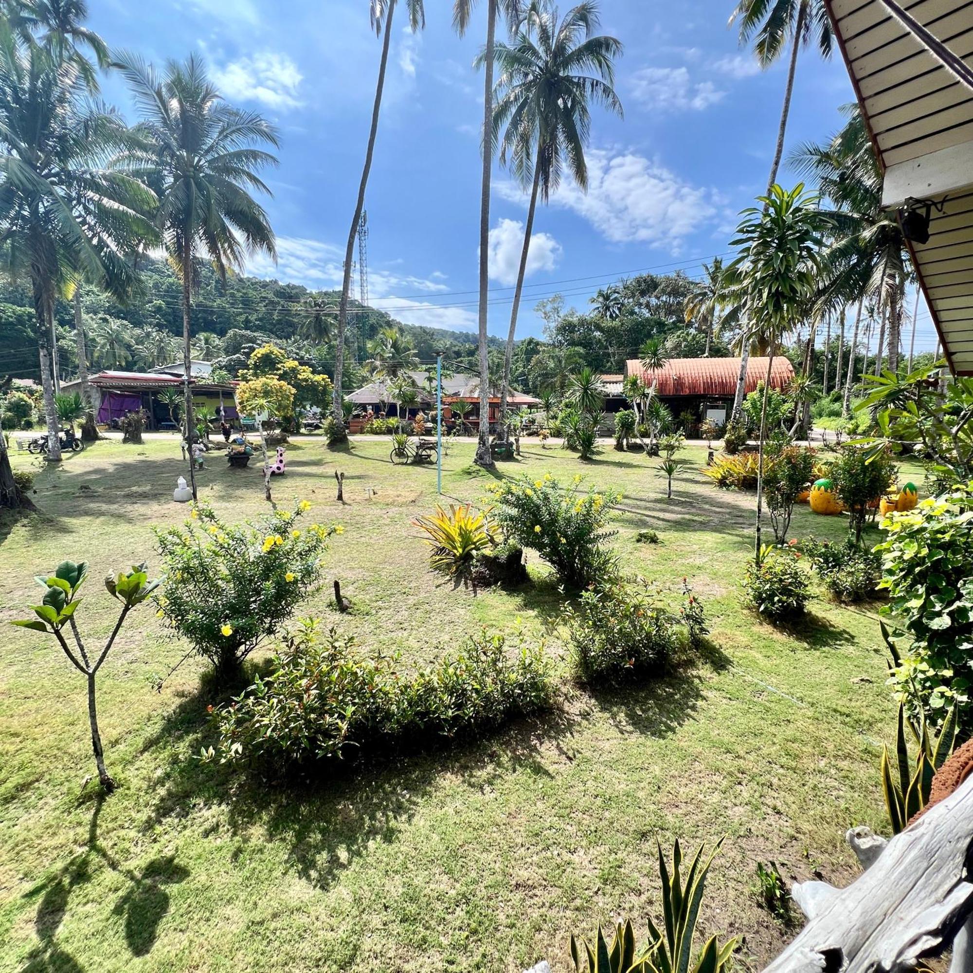 Lee Red House Hotel Ban Lak Uan Exterior foto