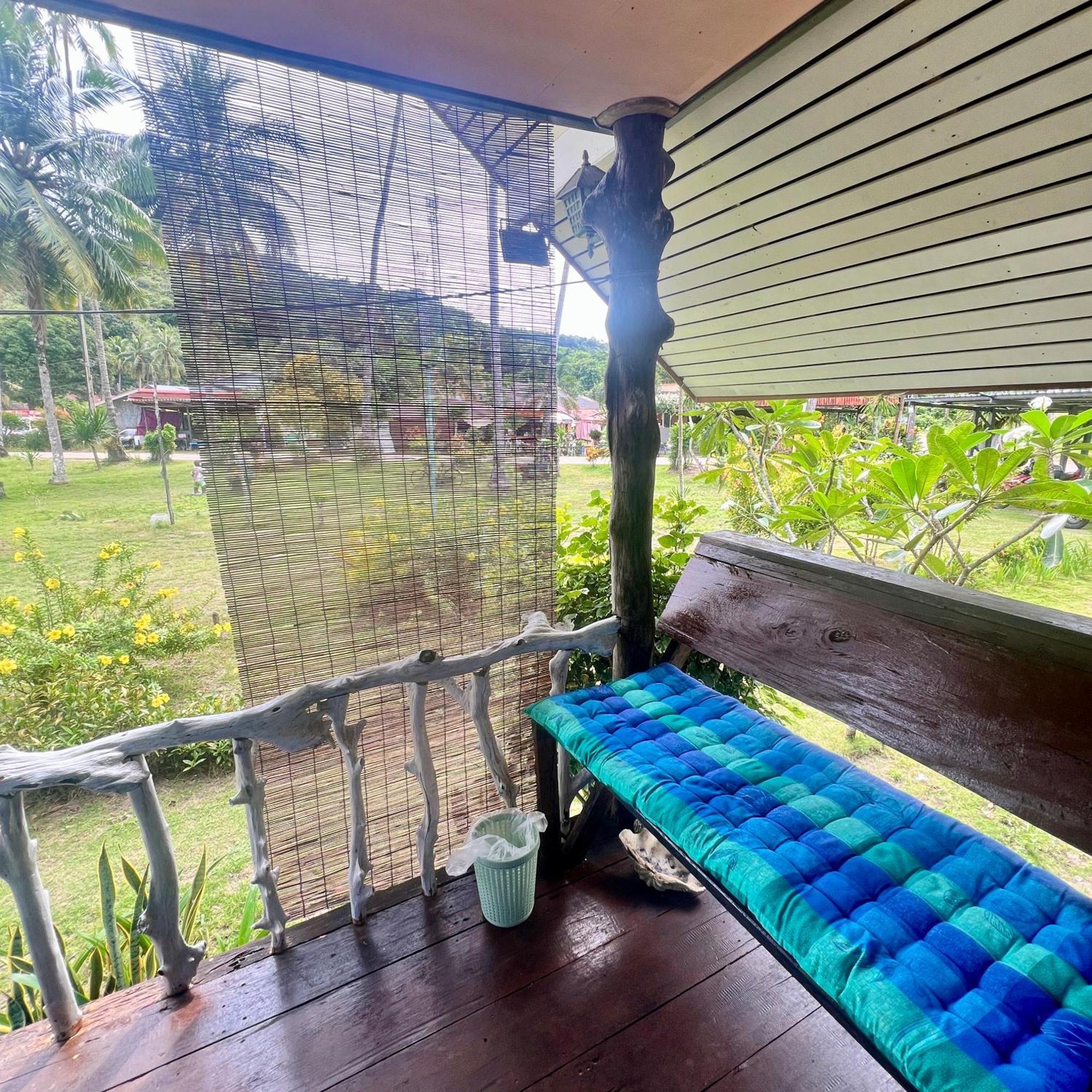 Lee Red House Hotel Ban Lak Uan Exterior foto