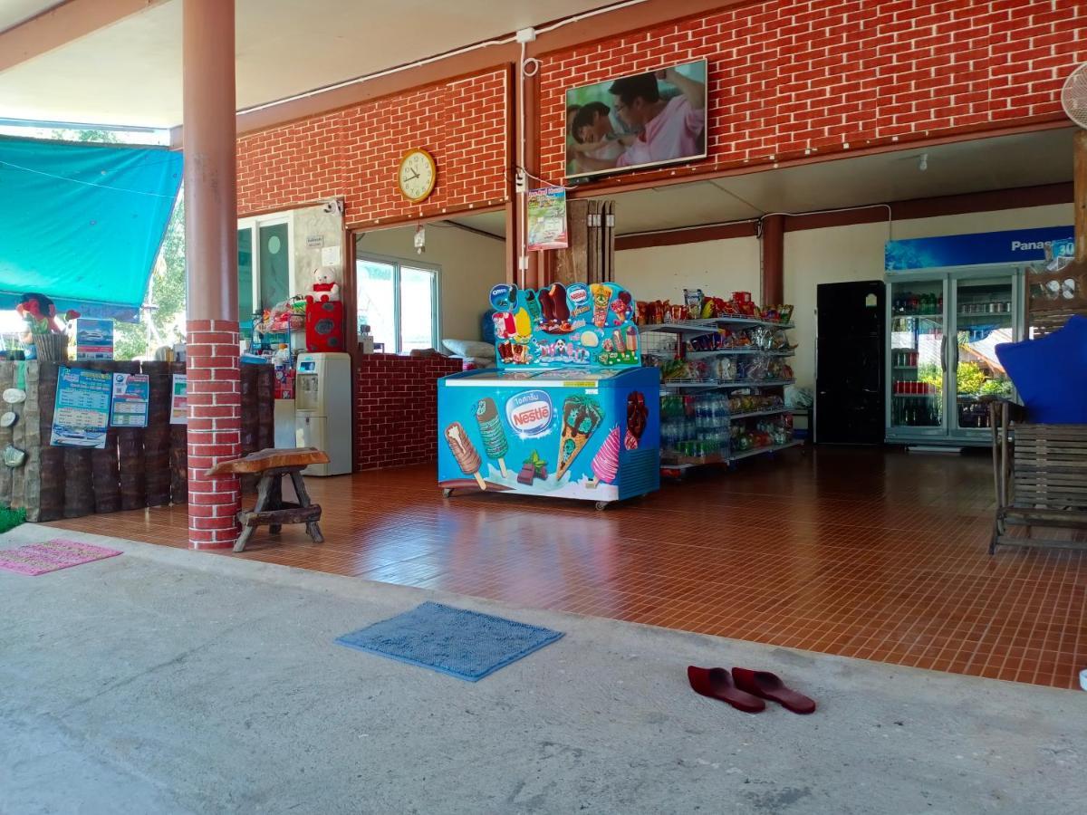 Lee Red House Hotel Ban Lak Uan Exterior foto
